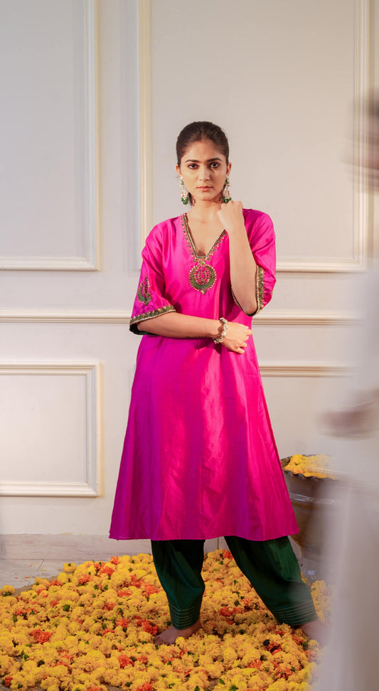 Chaand Pink kurta Set